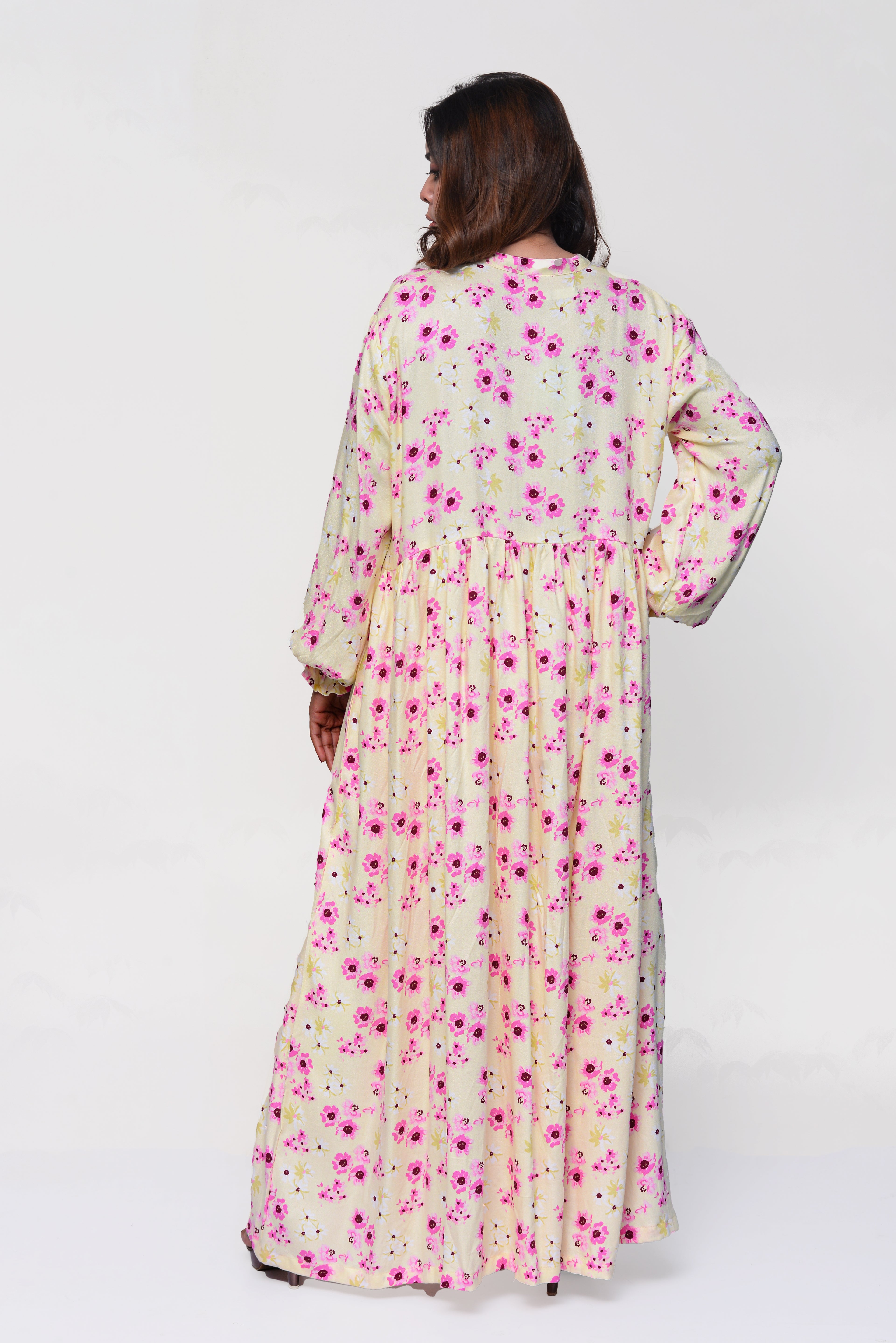 🌸 Blooming Petals Maxi Dress – Soft, Feminine & Effortlessly Flowing